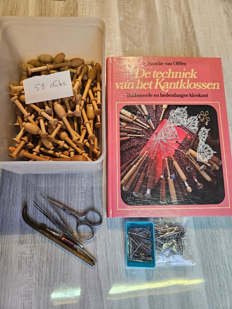 kantklossen, Ophalen