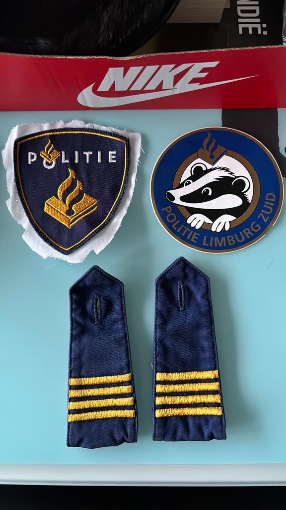 Nederlands politie, Verzenden