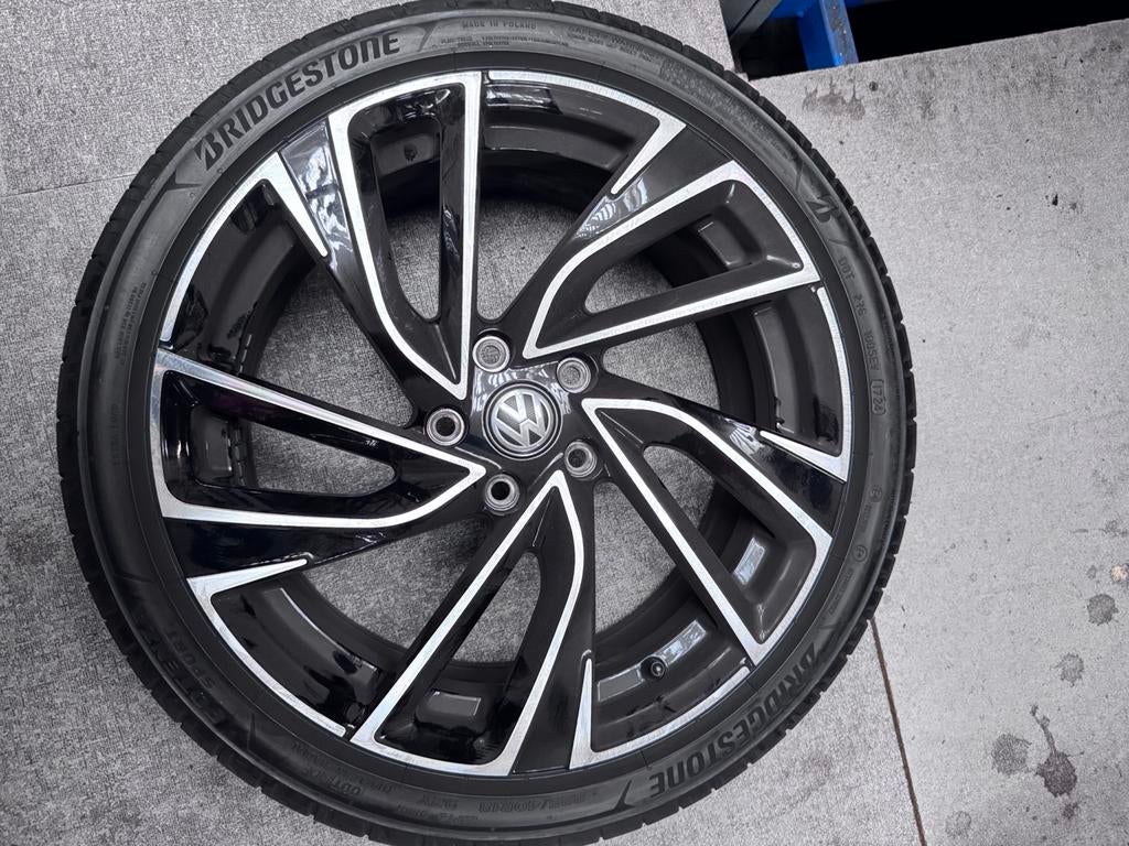 18” Velgen + top zomerbanden – mooie set – scherpe prijs, Auto-onderdelen, Banden en Velgen, Ophalen, Zomerbanden, Band(en)