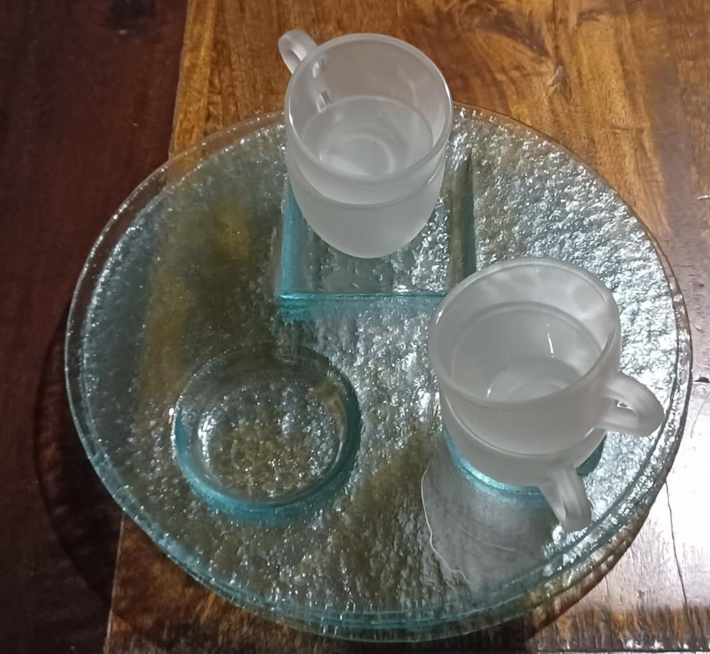 Assiettes à apéritif ou à dessert avec bol, Enlèvement ou Envoi, Comme neuf