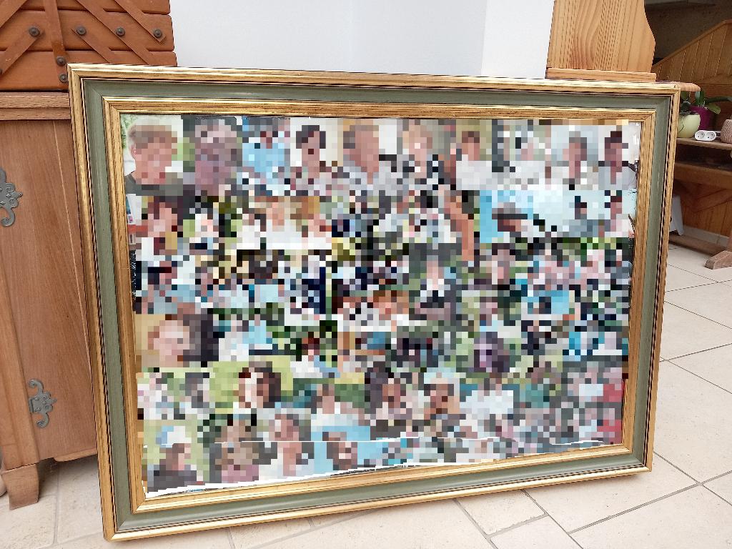 Très grand cadre pèle-mèle, Enlèvement