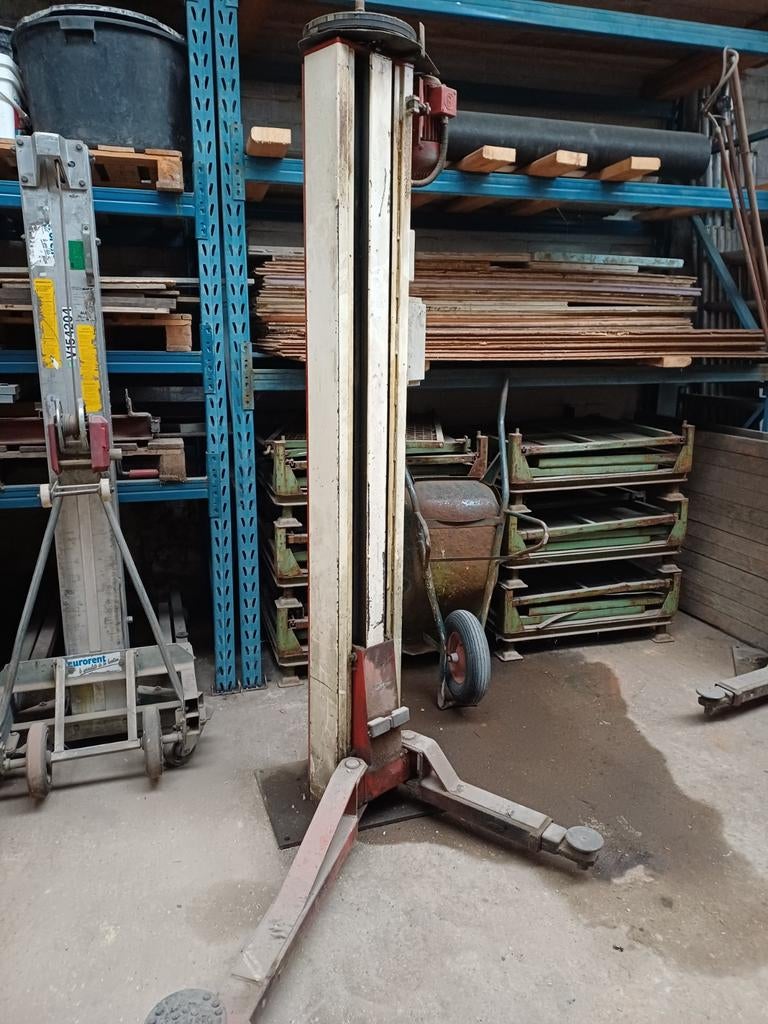 2 palen hefbrug, Auto diversen, Ophalen