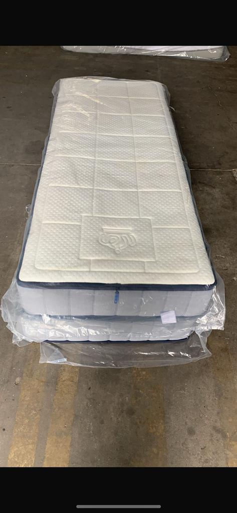 Showroom matrassen – Topmerken voor spotprijzen!, Huis en Inrichting, Ophalen, Zo goed als nieuw, Matras