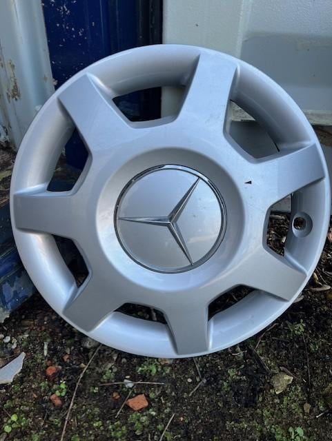 Wieldeksels Mercedes 15'', Ophalen, Gebruikt