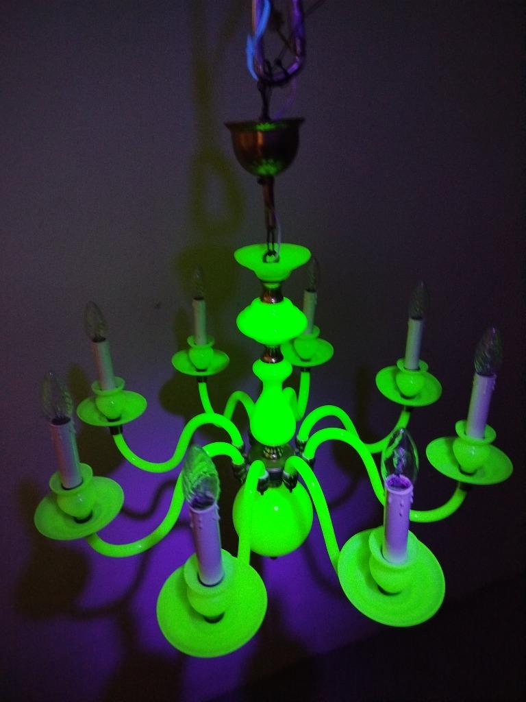 Prachtige klassieke kroonluchter volledig in Uraniumglas, Antiek en Kunst, Ophalen of Verzenden