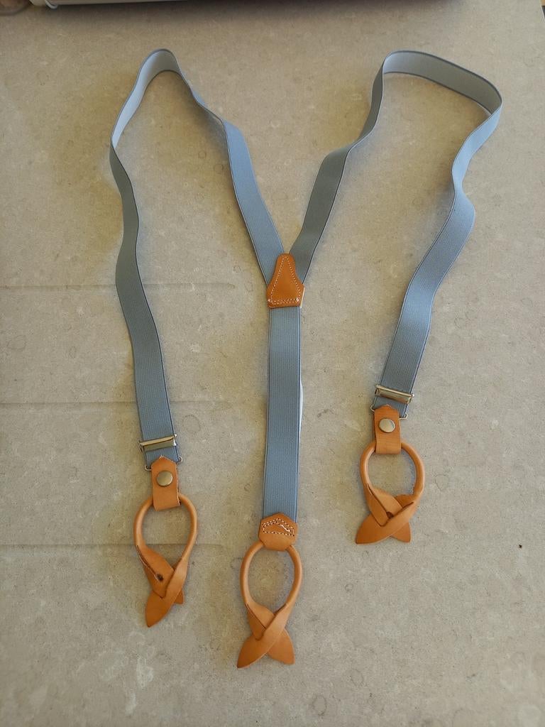 Ouderwetse ongebruikte herenbretellen en sokkenophouders., Ophalen, Bruin