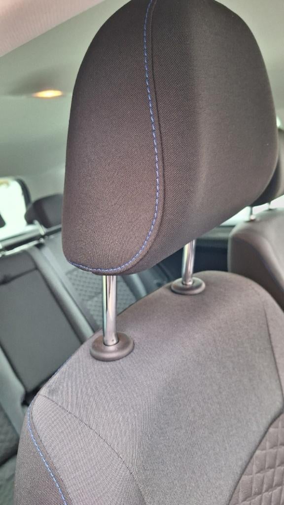 appuie-tête chaise avant Volkswagen Golf Sportsvan 7.5 2018, Enlèvement, Utilisé, Volkswagen