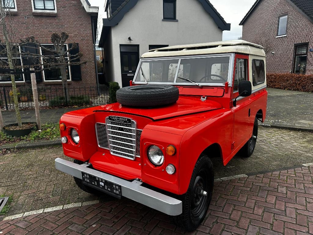 Land Rover 88 Serie III Santana, Auto's, Achterwielaandrijving, Zwart, Overige kleuren, 46 kW