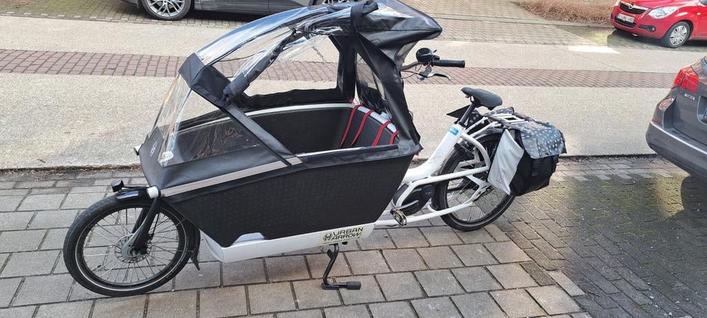 Urban arrow bakfiets met nieuwe regenkap en afdekzeil, Enlèvement