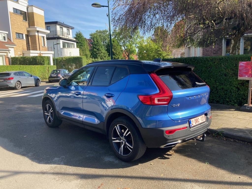 Volvo XC40 T4 Geartronic R-ontwerp, Auto's, Automaat, 4 cilinders, 1969 cc, Blauw