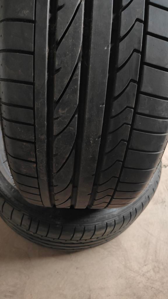 255/35r18 90w Bridgestone 50€ chacun avec support 25535r18, Enlèvement ou Envoi, Comme neuf