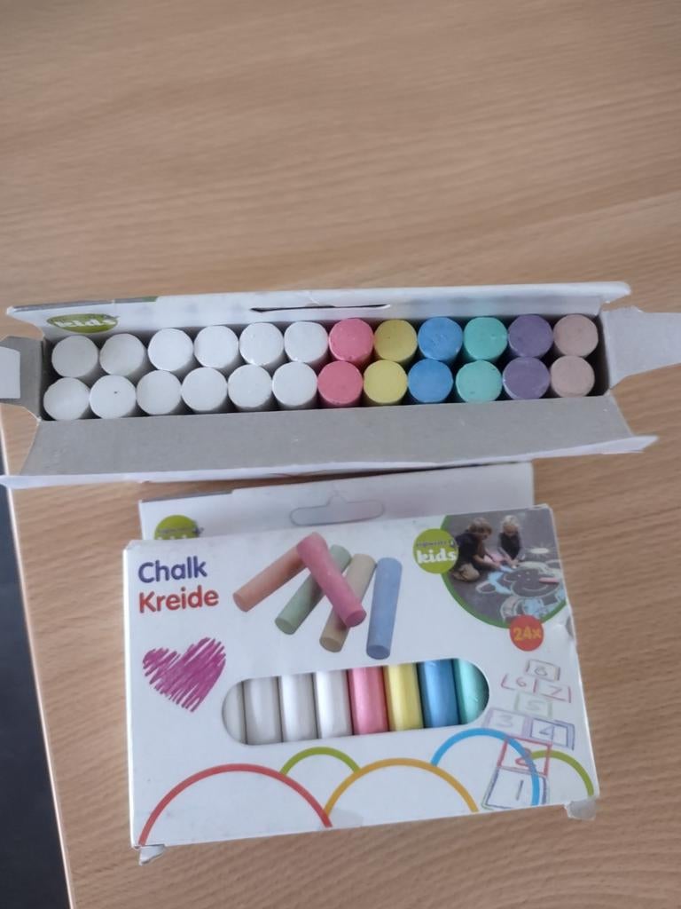 nieuwe doosjes krijt, Kinderen en Baby's, Speelgoed | Educatief en Creatief, Ophalen, Nieuw