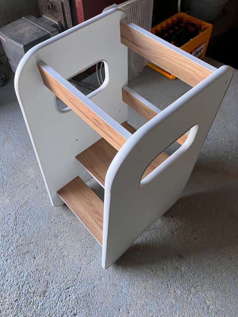 Tour d’observation, Huis en Inrichting, Woonaccessoires | Krantenbakken en Lectuurbakken, Ophalen, Zo goed als nieuw