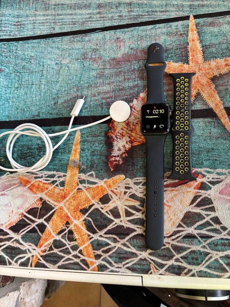 Apple Watch Nike + - Série 2 – Montre connecter, Bijoux, Sacs & Beauté, Montres connectées, Utilisé, iOS, Noir, Distance, État