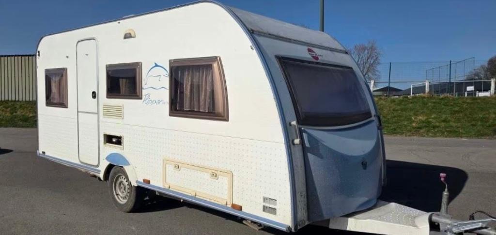 Caravane Burstner, Particulier, Douche