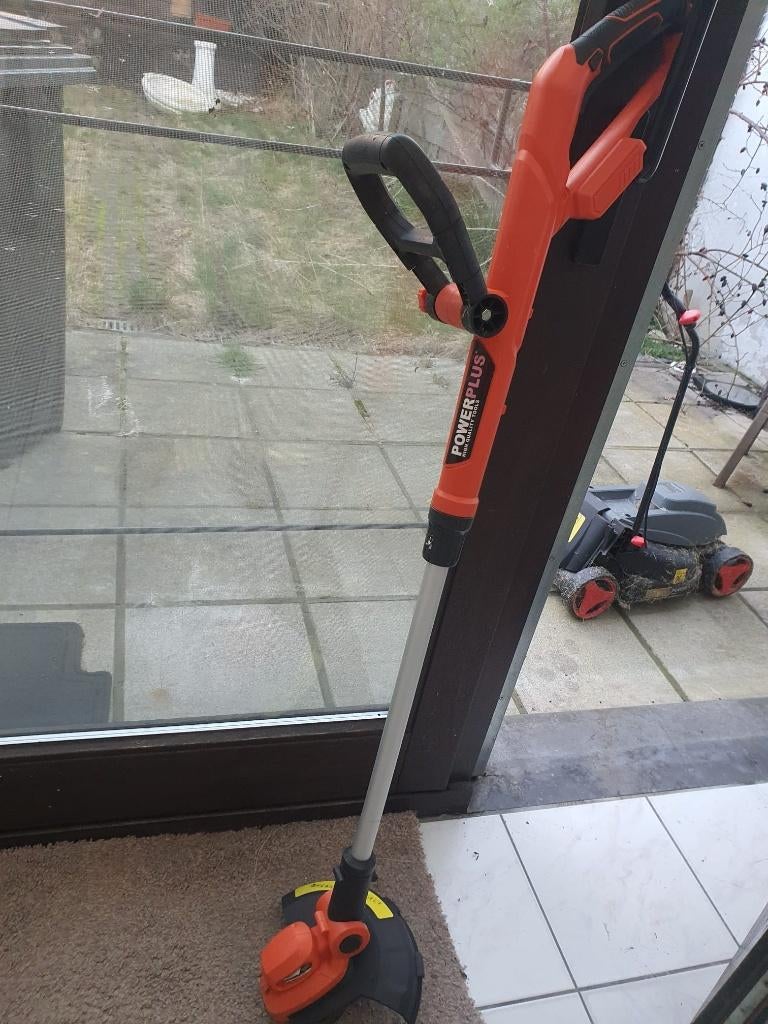 POWERPLUS POWDPG7546 ACCU KANTENMAAIER 40V LI 300MM, Tuin en Terras, Ophalen, Gebruikt, Minder dan 10 cm, Accu