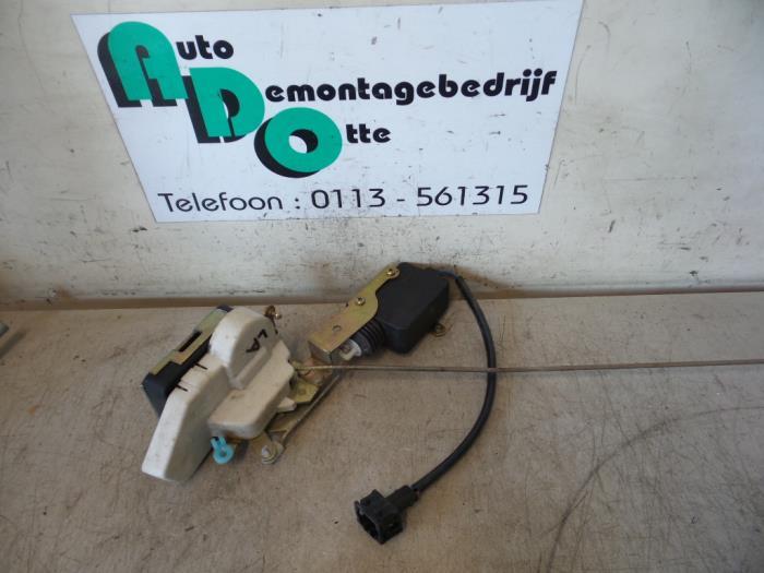 Deurslot Mechaniek 4Deurs links-achter van een Skoda Felicia, Gebruikt, -, -, Ophalen of Verzenden