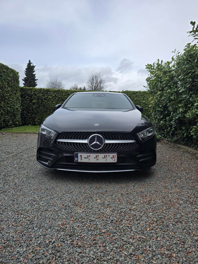 12/2018 Mercedes A180 d launch edition Amg line., Auto's, Alcantara, Zwart, 5 deurs, Particulier