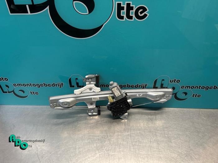 Ruitmechaniek 4Deurs links-voor van een Opel Karl (Karl 15-), Gebruikt, -, -, Opel