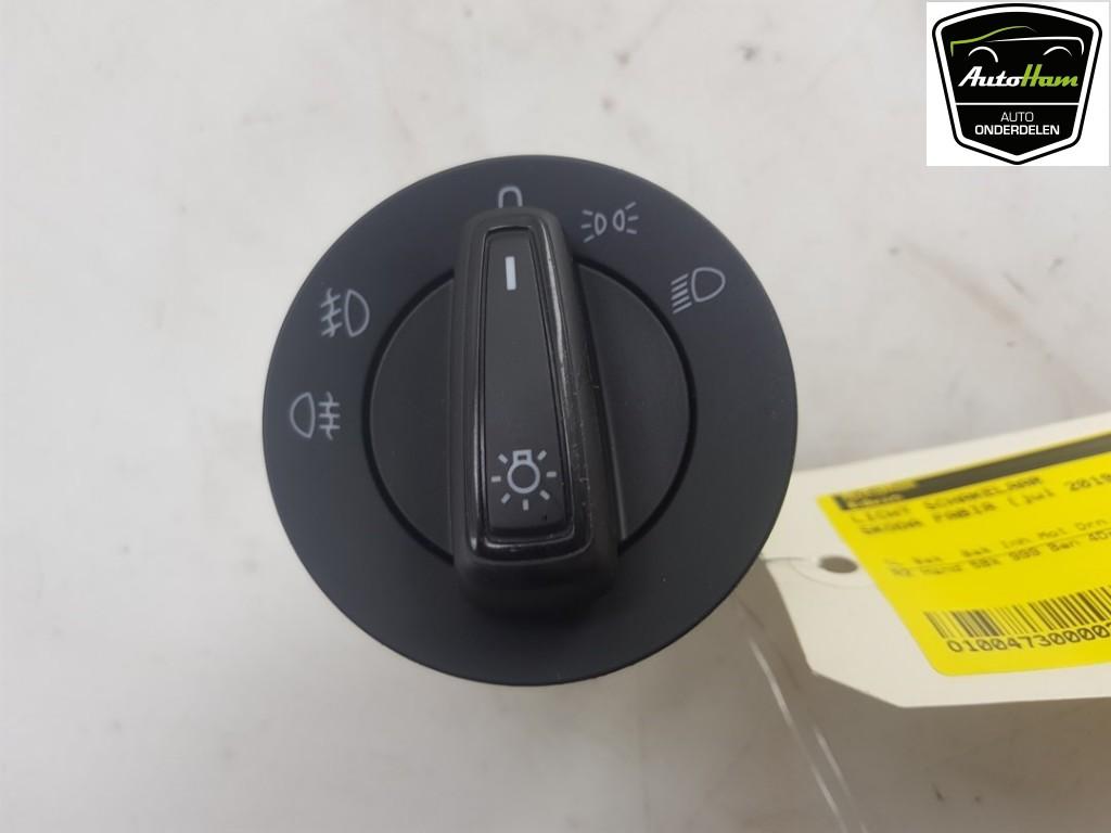 INTERRUPTEUR D'ECLAIRAGE Skoda Fabia III Combi (NJ5), Utilisé, Skoda