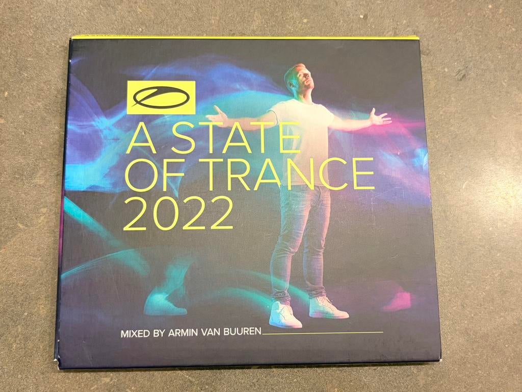 Armin Van Buuren - A State Of Trance 2022 (2 CD), CD & DVD, CD | Dance & House, Enlèvement ou Envoi, Comme neuf, Techno ou Trance