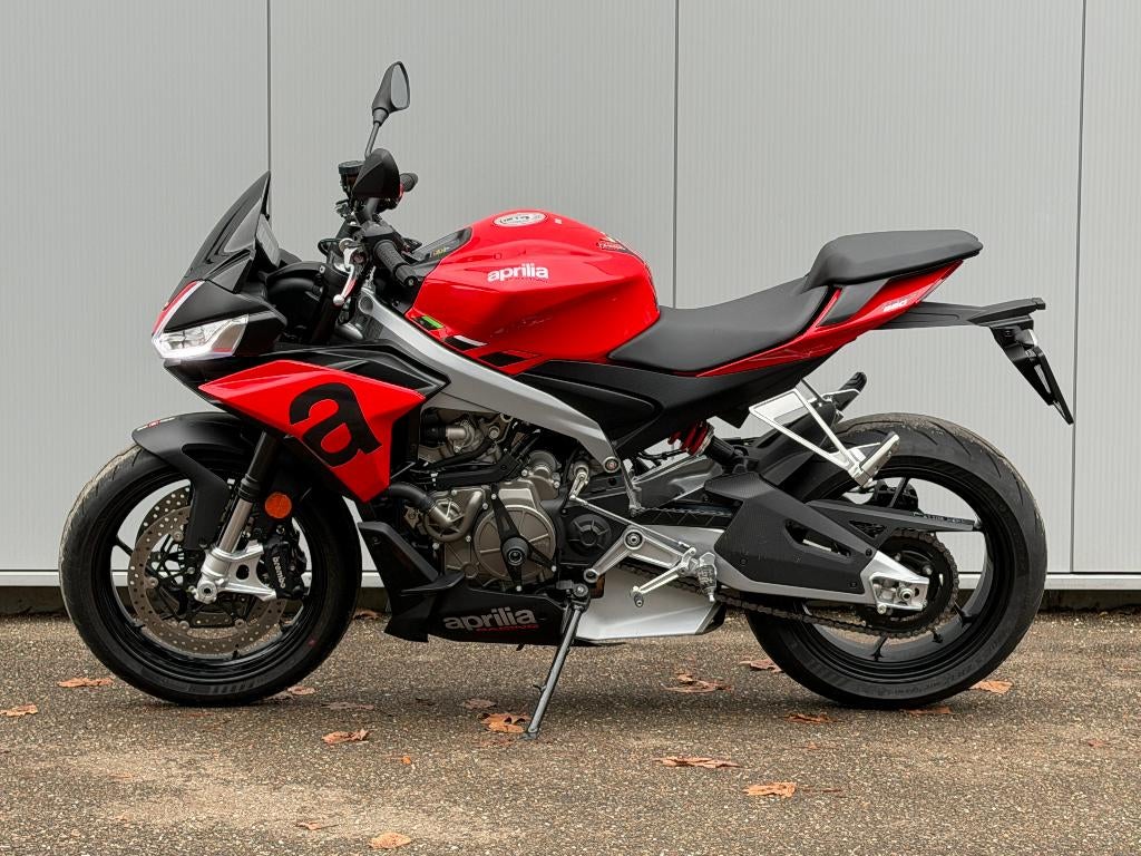 Aprilia Tuono 660 met cruisecontrol / 2023 - 1970km, Motoren, Traction Control, 2 cilinders, Motorrijbewijs A, Bedrijf