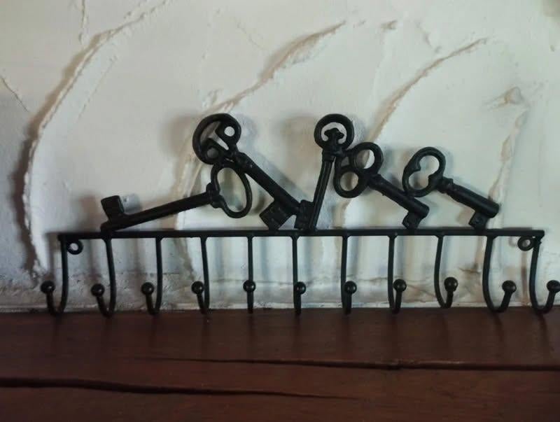 Porte clés mural en métal forgé. 60 x 20, Enlèvement