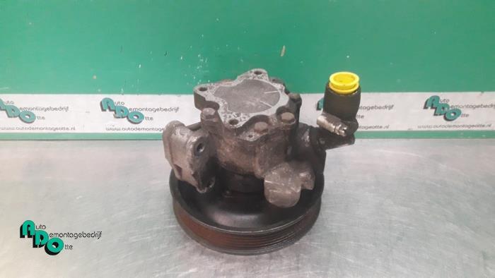 Pompe direction assistée d'un Mercedes Vito (Vito 96-), Autos : Pièces & Accessoires, 3 mois de garantie, Utilisé, -, -