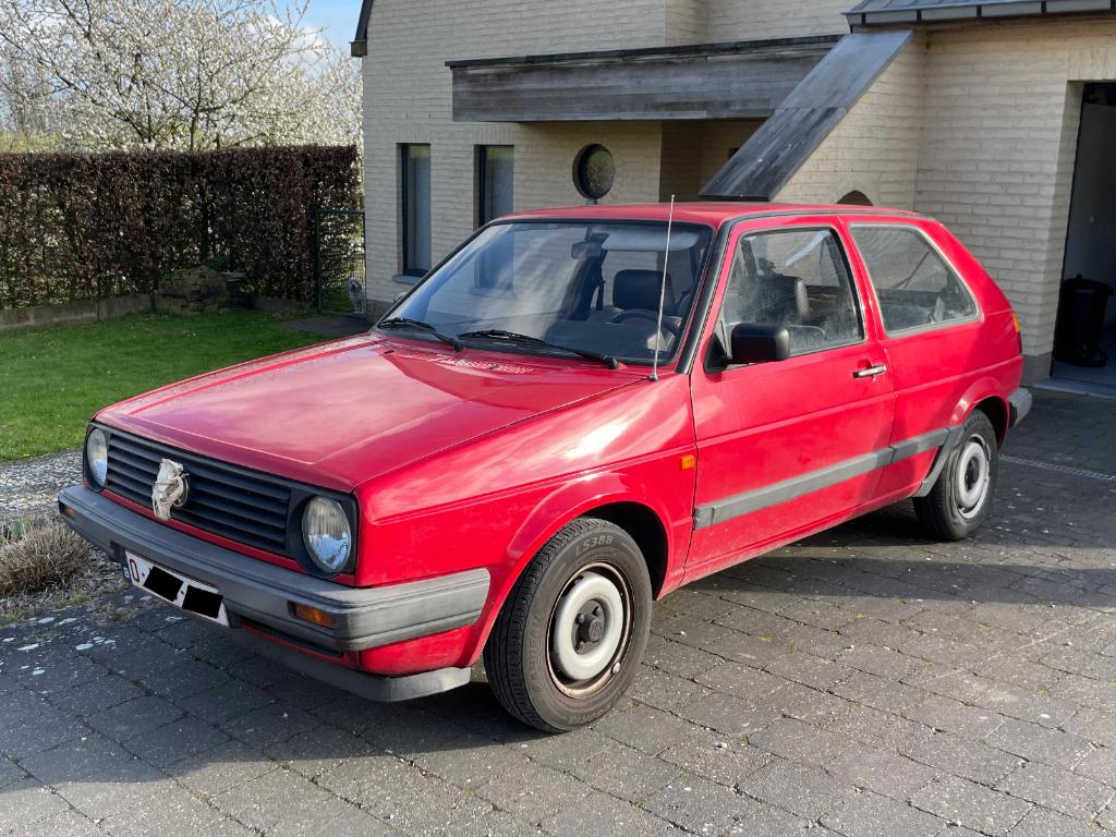 Volkswagen Golf 2 - 1.3, Auto's, Volkswagen, Particulier, Golf, Radio, Benzine, 3 deurs, Handgeschakeld, Rood, Grijs, Stof, Voorwielaandrijving