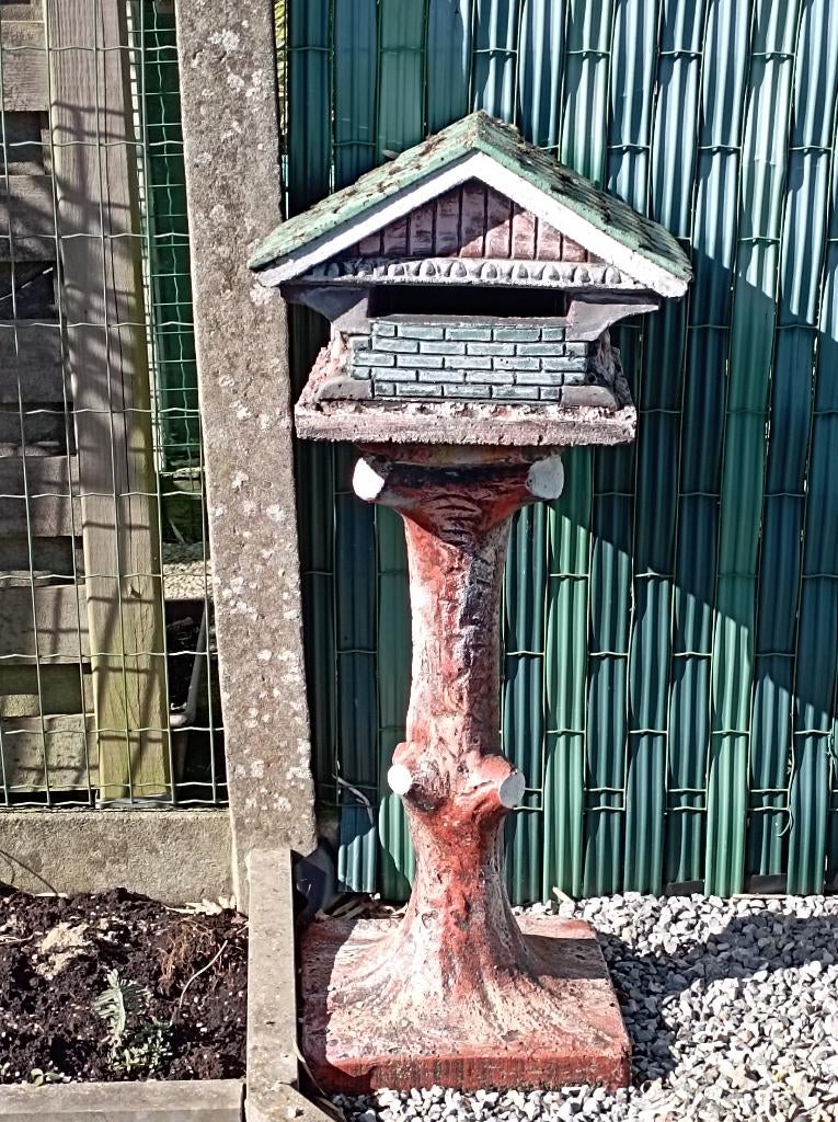 Vintage betonnen brievenbus huisje op boomstamvoet, Tuin en Terras, Brievenbussen, Ophalen, Gebruikt, Beton