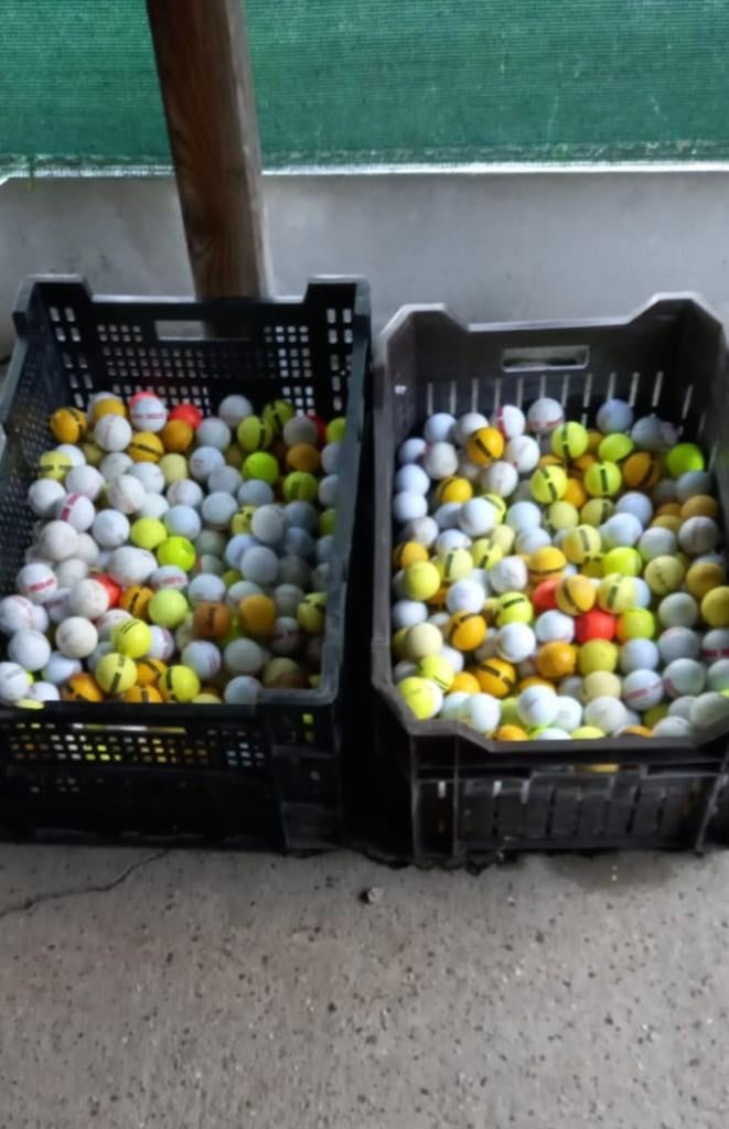 GOLFBALLEN, Ophalen, Zo goed als nieuw