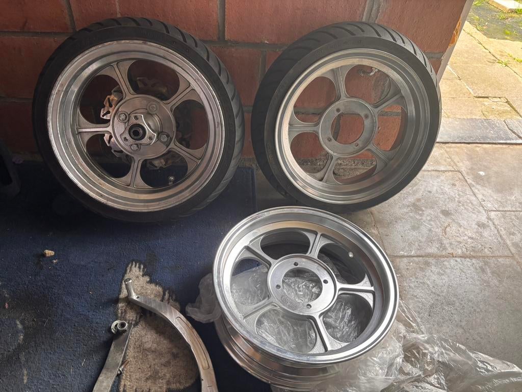 Falcons velgen 12inch met banden + velg, Fietsen en Brommers, Brommeronderdelen | Algemeen, Ophalen of Verzenden, Gebruikt