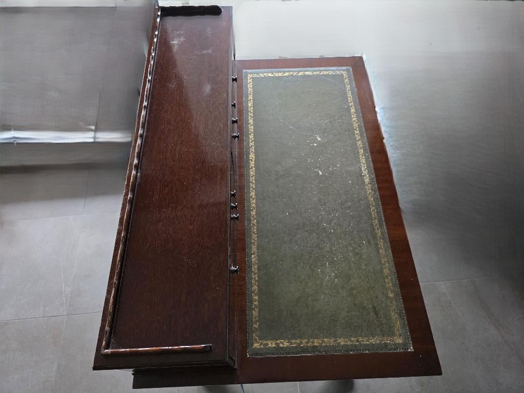 Klassiek Engels bureau met schuiven en kastjes, Antiek en Kunst, Ophalen