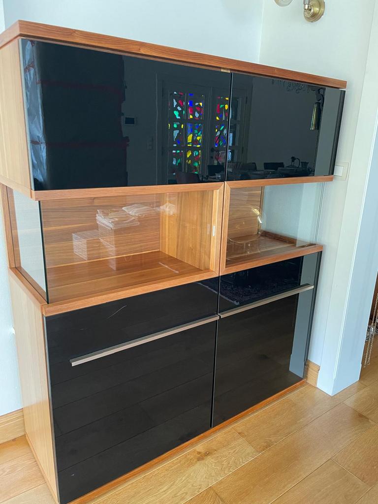 Buffet / vaisselier design bois, verre et noir - bon état, Maison & Meubles, 25 à 50 cm, Comme neuf, 100 à 150 cm, Enlèvement