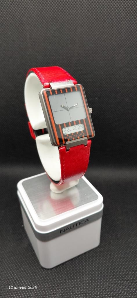 Tissot Two Timer Vintage Ana-Digi – Swiss Ma, Enlèvement ou Envoi, Tissot