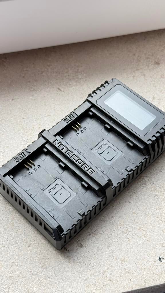 Chargeur Nitecore Sony NP -FZ100, Enlèvement, Comme neuf