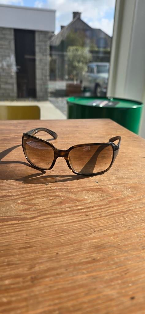 Ray-Ban zonnebril, Handtassen en Accessoires, Zonnebrillen en Brillen | Dames, Ophalen, Zonnebril, Ray-Ban