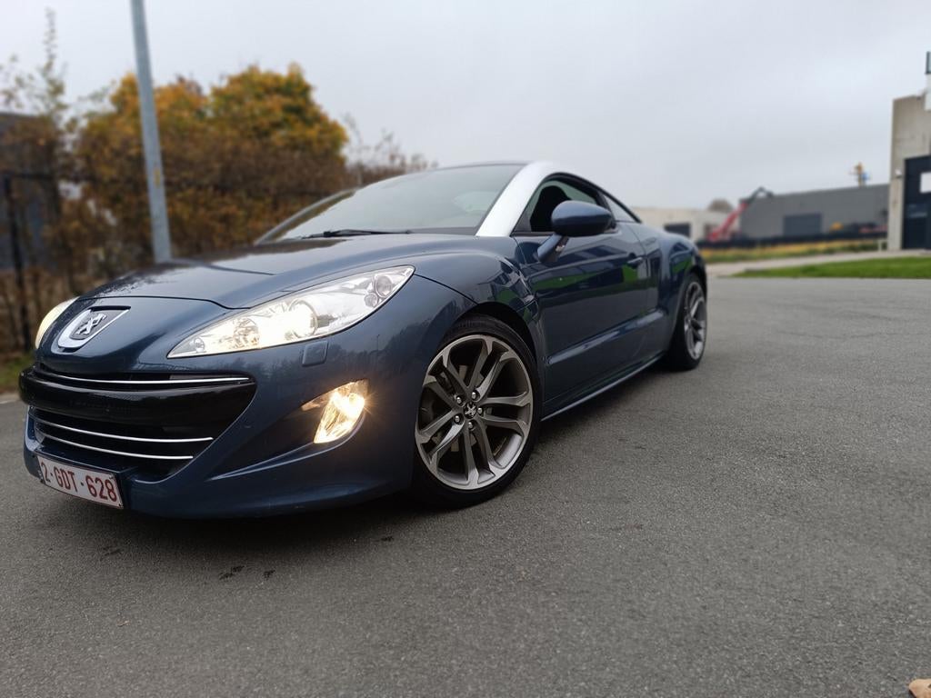Rcz 156 pk paal schade ...zo mee !!!, Auto's, Voorwielaandrijving, Zwart, Blauw, Handgeschakeld