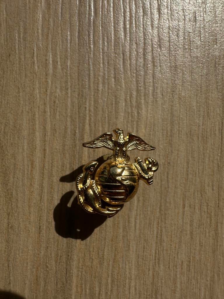 USMC-badge/pinnen, Handtassen en Accessoires, Bedels, Ophalen, Nieuw, Goud