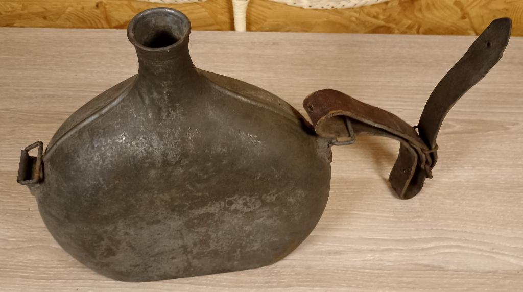 Gourde métallique Française avec sangle d'origine ww2, Collections, Envoi, Armée de terre, Autres types