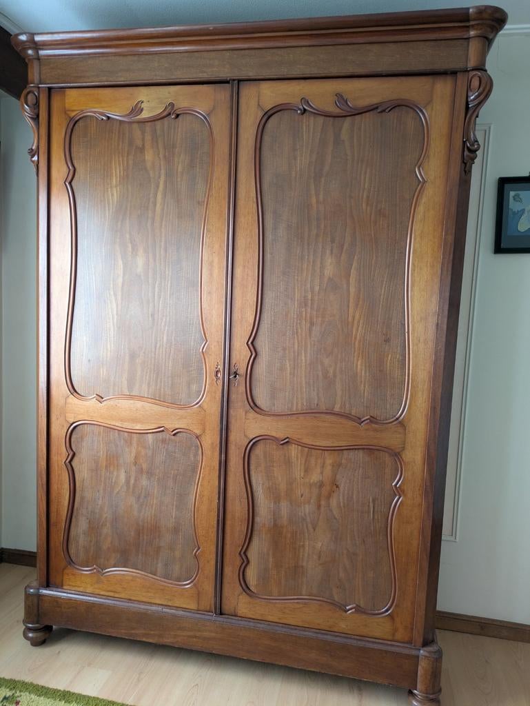 Acajou kast,, Ophalen