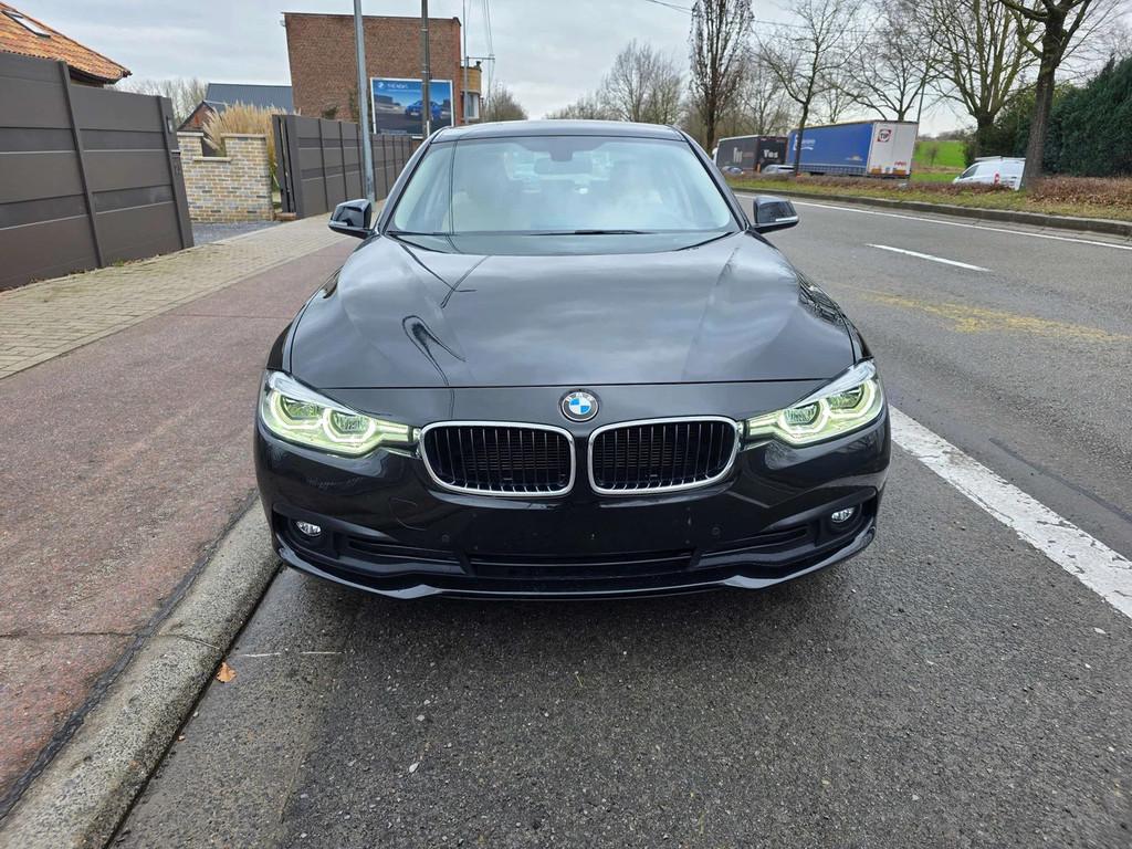 BMW 3 Serie 318 i 1EIG IN ZEER GOEDE STAAT MET VEEL OPTIES, Autos, https://public.car-pass.be/vhr/ef470a53-6439-46a0-84b3-73d9941a6af0