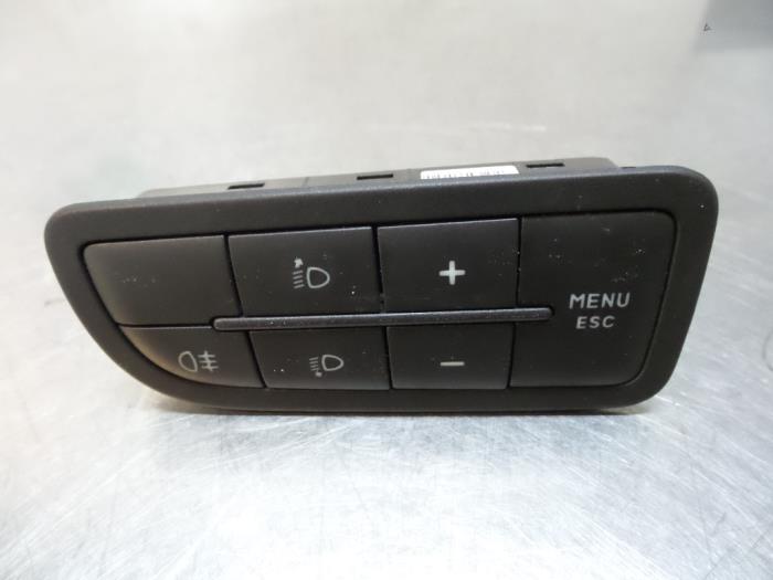 Commutateur feu antibrouillard d'un Fiat Punto Grande, Autos : Pièces & Accessoires, Tableau de bord & Interrupteurs, -, Utilisé