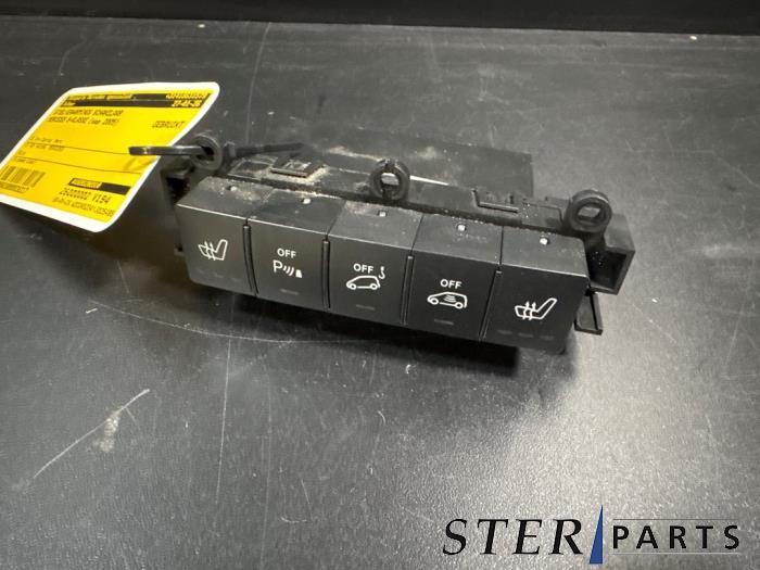 Commutateur chauffage siège d'un Mercedes B-Klasse, 3 mois de garantie, Utilisé, -, -