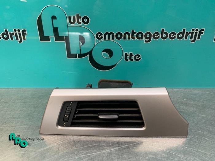 Luchtrooster Dashboard van een BMW 3-Serie (3-Serie 04-), Gebruikt, -, -, Ophalen of Verzenden