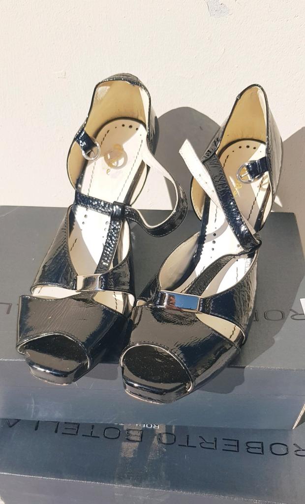 Escarpins en CUIR VERNI ( Portugal)🔥, Vêtements | Femmes, Neuf, Escarpins, Portugal, Noir