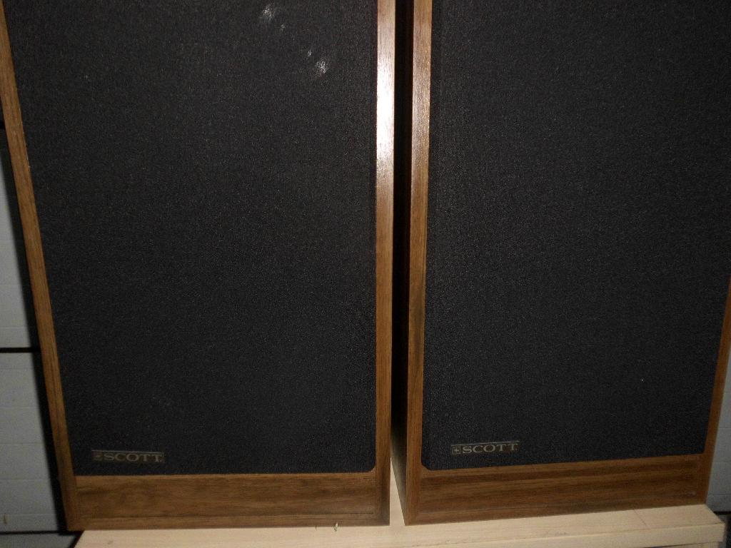 luidsprekers scott 197B, Audio, Tv en Foto, Luidsprekerboxen, Zo goed als nieuw, 120 watt of meer, Front, Rear of Stereo speakers