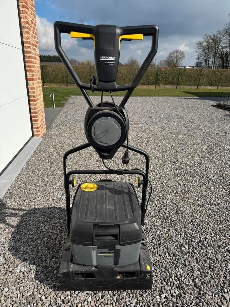 Kärcher vloerreiniger, Ophalen, Zo goed als nieuw, Schrobmachine