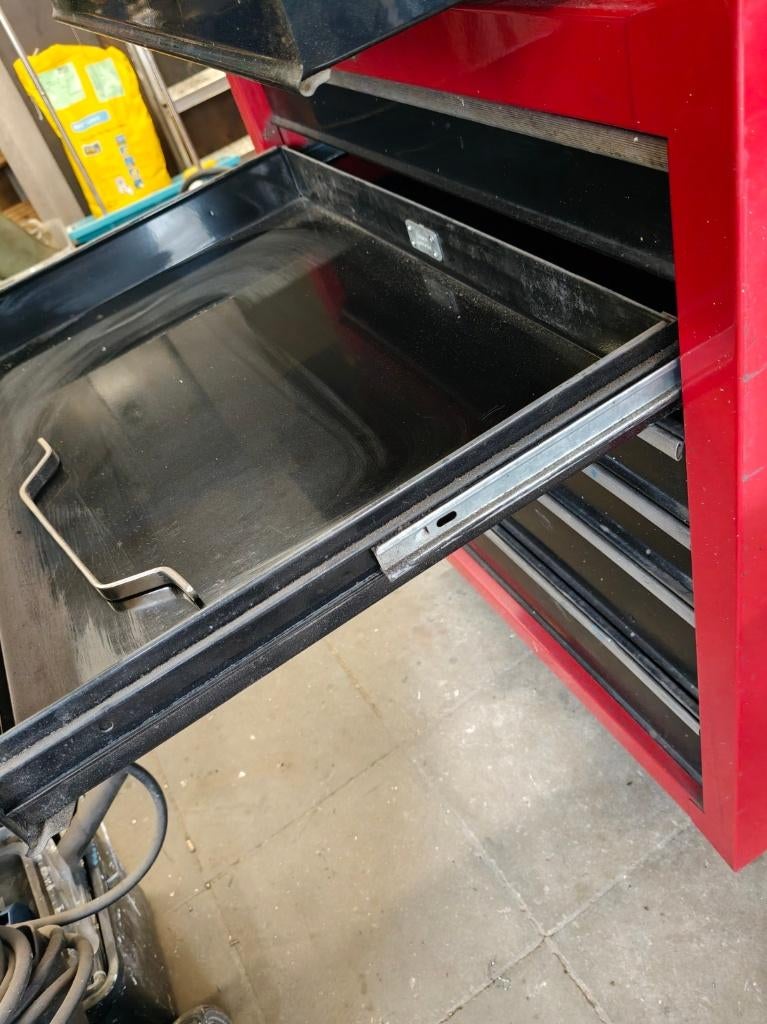 gereedschapswagen, Enlèvement, Utilisé