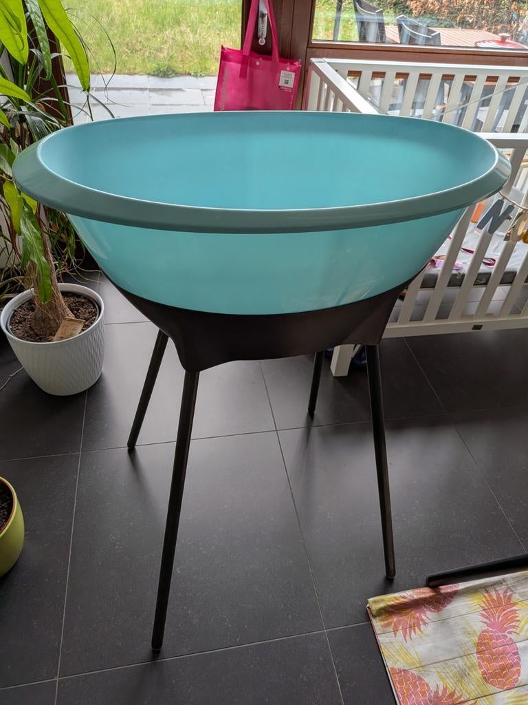 Baignoire pour bébé Luma + insert de bain pour nouveau-nés, Enfants & Bébés, Bains & Soins, Enlèvement